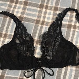 Victoria’s Secret black lace bra 36B (fits like 34)